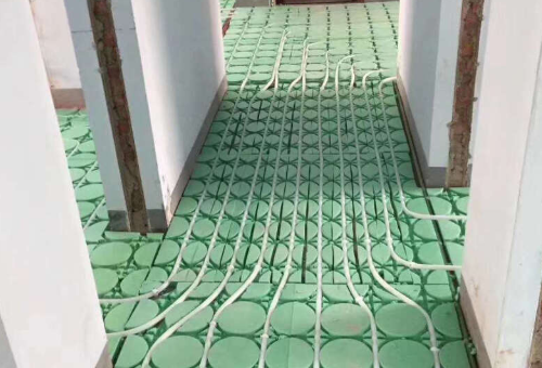 暖氣只關回水閥會爆炸嗎？使用地暖要注意哪些情況？